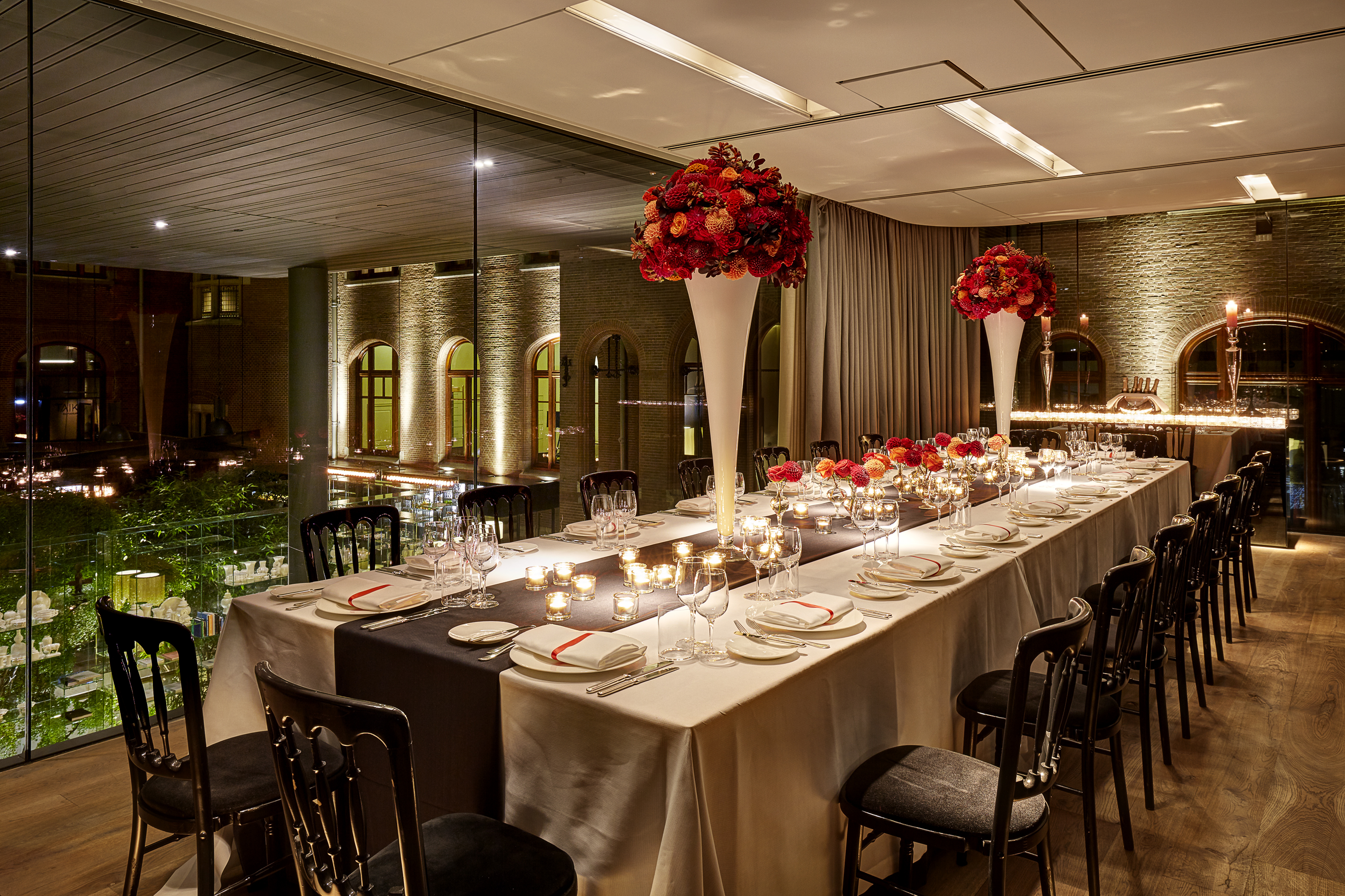 The Harmony Room on the second floor, especially designed by architect and designer Piero Lissoni, has an intimate atmosphere.